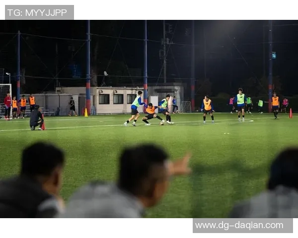 足球培养天才之路:从青训到世界级球星的成长轨迹与突破 足球培养天才之路:从青训到世界级球星的成长轨迹与突破